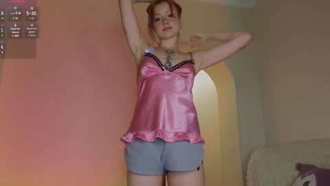 Snapshot of artemisa_meows chatting on February 20, 10:04 pm SEE U THURSDAY  online show from February 20, 10:04 pm