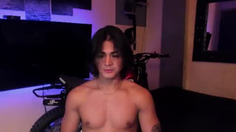 I AM HERE online show from June 16, 11:09 pm