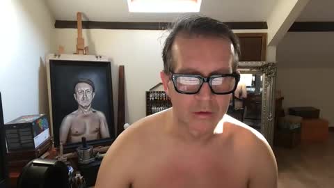 artisterotic online show from October 22, 8:50 am