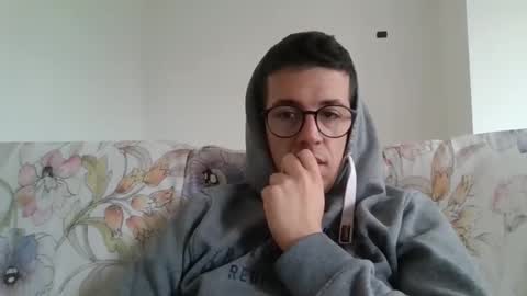 arturpaulval online show from January 18, 10:39 am