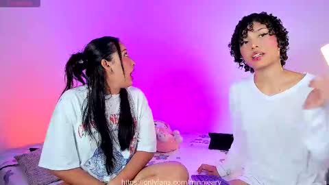 Ariana and Kelsieh online show from October 23, 12:01 am