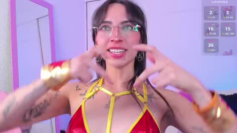 Snapshot of aryane_art_ chatting on October 25, 5:41 am carol online show from October 25, 5:41 am