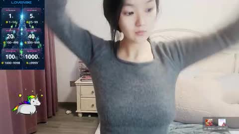 Lily online show from February 1, 4:31 am