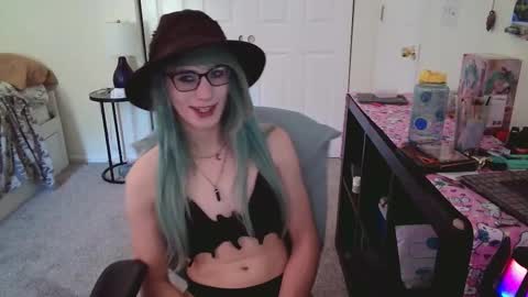 Snapshot of ashethegengar chatting on September 10, 5:25 pm Ashley Scarlett online show from September 10, 5:25 pm