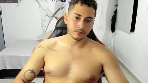 Snapshot of ashlan_king chatting on October 20, 2:38 am ashlan_king online show from October 20, 2:38 am