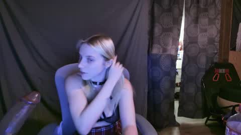 Ashlee Wolf online show from January 2, 2:11 am