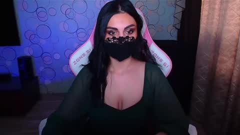   Yasmina   online show from November 13, 6:05 am