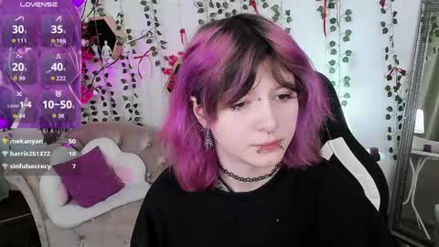 Ashley online show from April 17, 9:50 pm