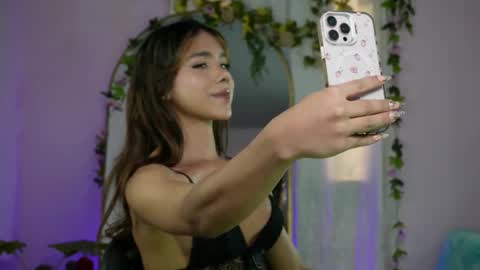 ashley_winhouse online show from April 17, 9:50 pm