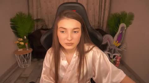 ashleybaee online show from December 22, 1:40 pm