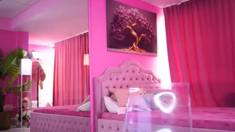 Ashley online show from November 17, 11:02 am