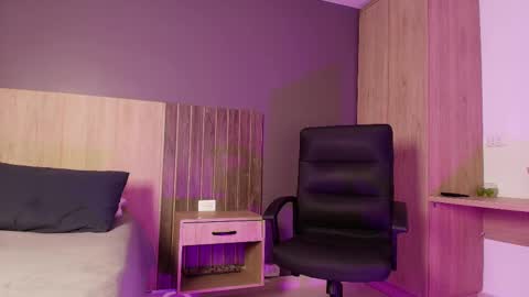 Ashly online show from February 27, 6:02 am