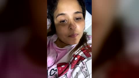 ashly_paez123 online show from April 14, 7:00 am