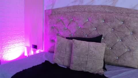 ashlybloom1 online show from May 16, 11:53 am