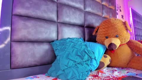 ashlymillerr_ online show from May 26, 8:37 pm
