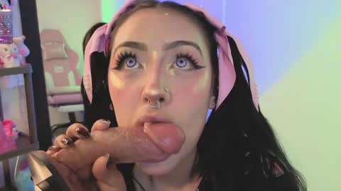 Ash  online show from April 11, 10:58 pm