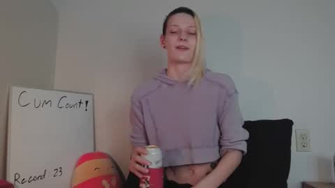 Ash online show from April 3, 5:31 pm