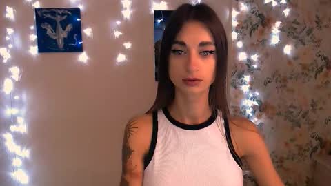 Snapshot of asia_n_ chatting on September 22, 5:44 am asia_n_ online show from September 22, 5:44 am