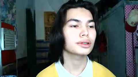 asian_babyboi online show from May 2, 5:35 am