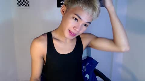 asian_lover05 online show from July 24, 3:42 pm