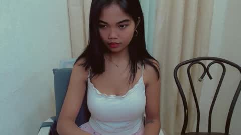 asian_pure_girl online show from June 10, 3:33 pm