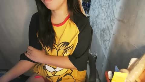 asian_salya online show from May 19, 10:39 pm