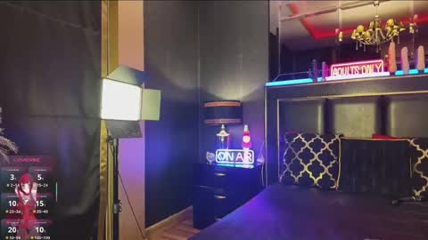 BUNNY WILDER online show from March 28, 2:51 pm