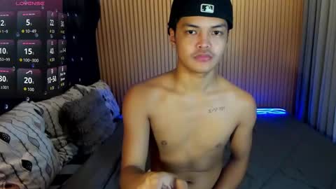 VICTORIA SCOTT online show from December 1, 3:43 pm