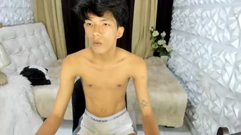 asiankingfucker online show from June 25, 1:24 am