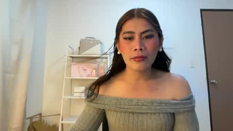 asianloreen24 online show from January 9, 4:45 pm