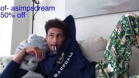 Snapshot of asimpsdream chatting on September 18, 1:59 pm asimpsdream online show from September 18, 1:59 pm