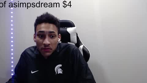 Snapshot of asimpsdream chatting on February 13, 12:35 am asimpsdream online show from February 13, 12:35 am