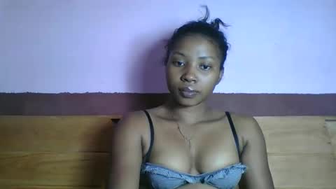 asmiraa online show from March 17, 4:45 pm