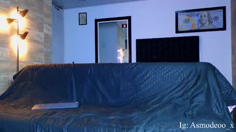 Snapshot of asmodeo_cox chatting on October 1, 9:19 am Asmodeo - online show from October 1, 9:19 am