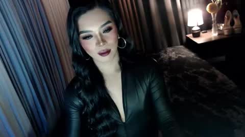 Snapshot of asmodeus_daughter chatting on October 20, 6:02 pm Margaux Miller online show from October 20, 6:02 pm