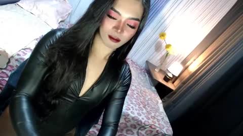 Snapshot of asmodeus_daughter chatting on February 16, 5:48 pm Margaux Miller online show from February 16, 5:48 pm