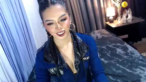 Snapshot of asmodeus_daughter chatting on October 16, 6:51 pm Margaux Miller online show from October 16, 6:51 pm