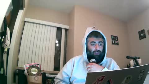 Snapshot of aspkt_uno_122 chatting on January 28, 9:08 am aspkt_uno_122 online show from January 28, 9:08 am