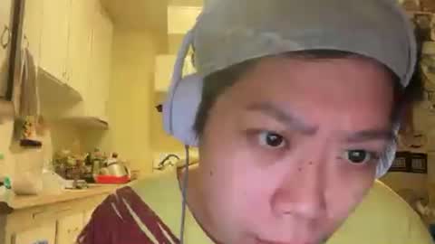 Snapshot of assert32 chatting on October 19, 2:16 am Patty online show from October 19, 2:16 am