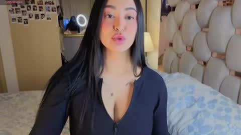 Ashley online show from July 4, 1:21 am