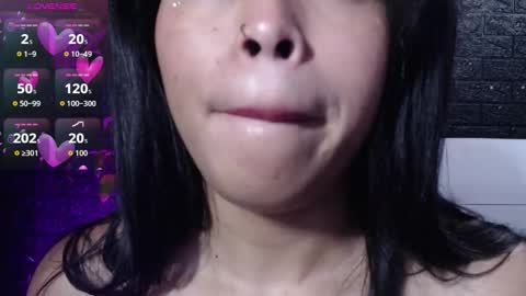 Nahomi  online show from November 29, 10:34 am