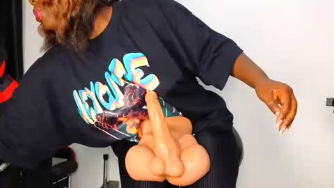 Assiology online show from November 12, 8:44 pm