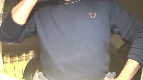 Snapshot of astelover chatting on December 25, 8:50 pm astelover online show from December 25, 8:50 pm