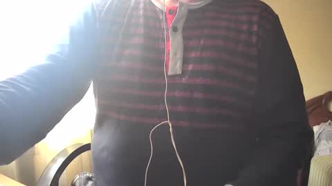 Snapshot of astelover chatting on February 16, 10:21 am astelover online show from February 16, 10:21 am