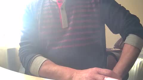 Snapshot of astelover chatting on February 1, 3:07 pm astelover online show from February 1, 3:07 pm