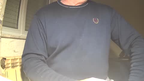 Snapshot of astelover chatting on December 29, 6:05 pm astelover online show from December 29, 6:05 pm