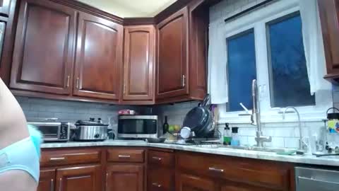 asterb8s online show from November 15, 10:33 pm