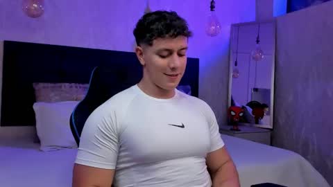 astonhills online show from April 15, 12:58 am