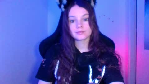 astradream_ online show from February 18, 11:04 pm