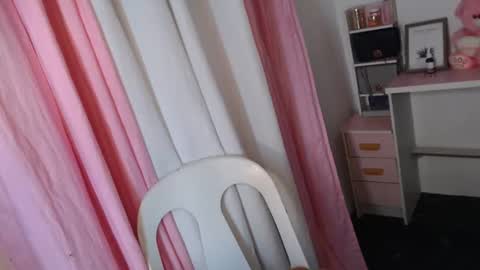 Anna online show from May 15, 10:34 am